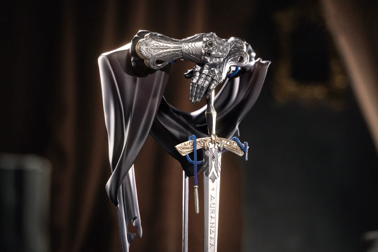 A Knight Figure - Limepie 6 A Knight Figure - Limepie limepie o reverse 1999 a knight figure content 2