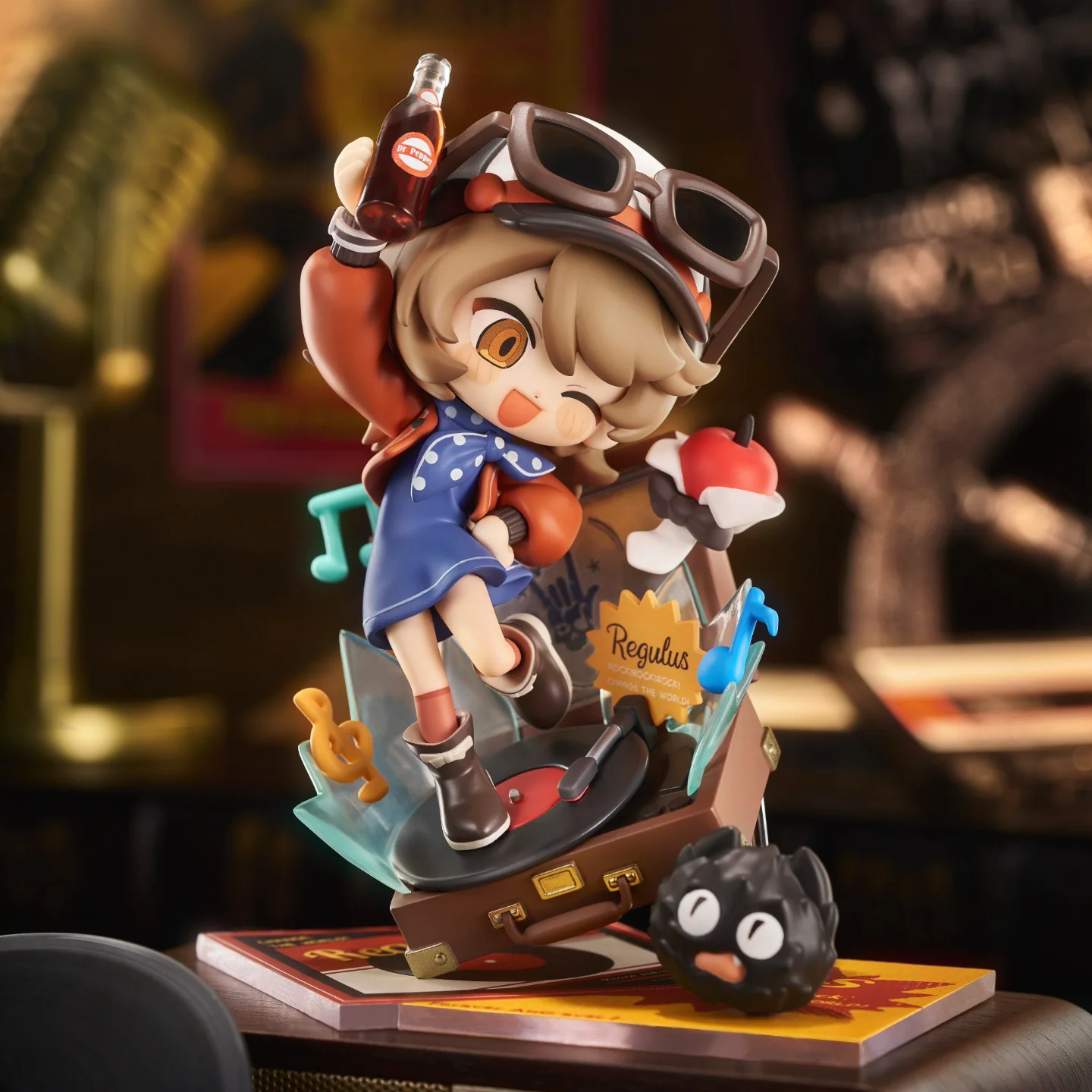 Regulus Figure - Qset