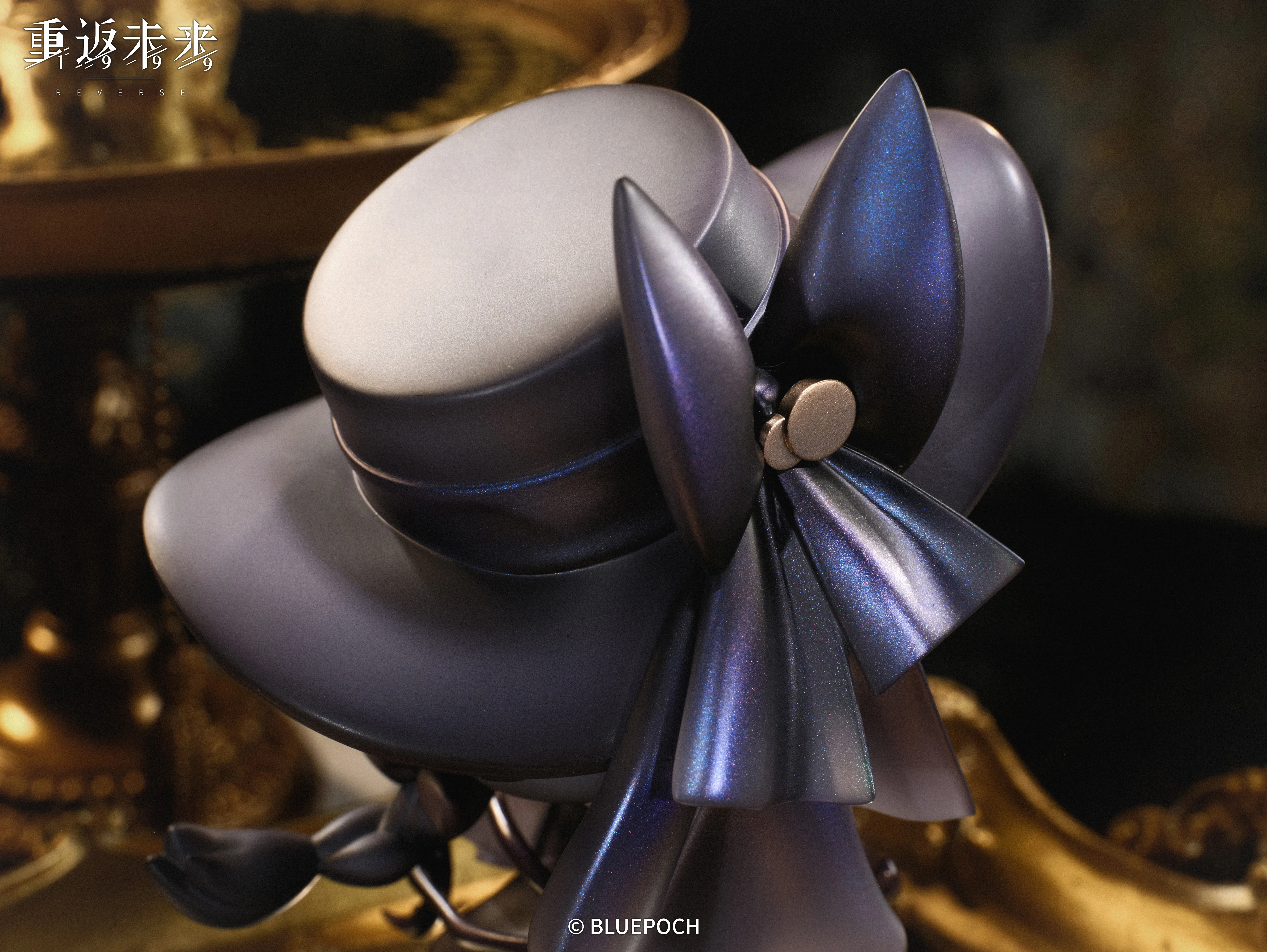 Isolde Figure - Suitcase Masquerade Suitcase Masquerade O Reverse 1999 Isolde Figure Content 4